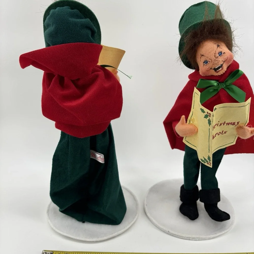 Pair of Annalee Dolls Dickens‎ 14IN Christmas Caroler Man And Woman